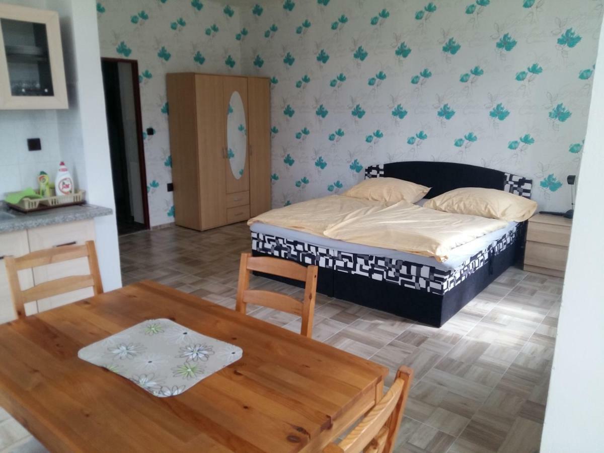 Penzion Jungmannova Šluknov Buitenkant foto